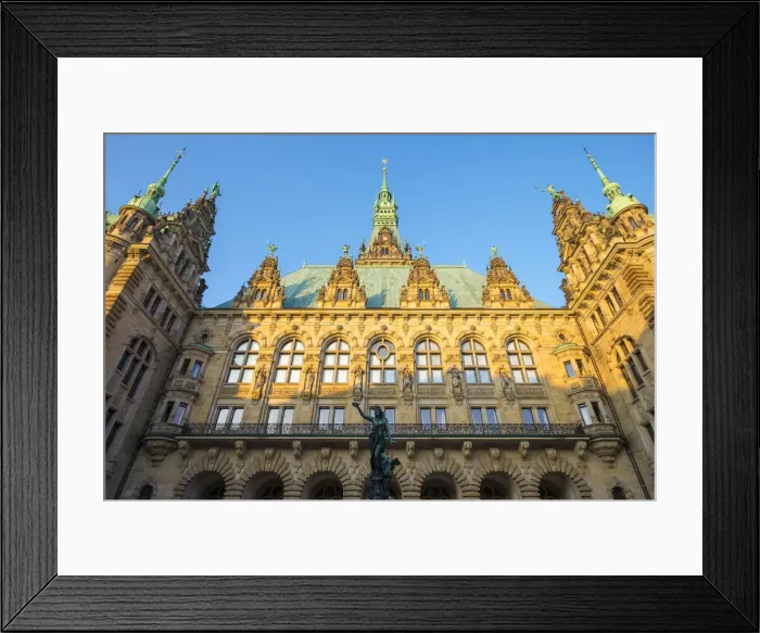 Framed Print : Rear faazade of Hamburg Rathaus (City Hall) from inner courtyard in late afternoon Framed Print : Rear faazade of Hamburg Rathaus (City Hall) from inner courtyard in late afternoon