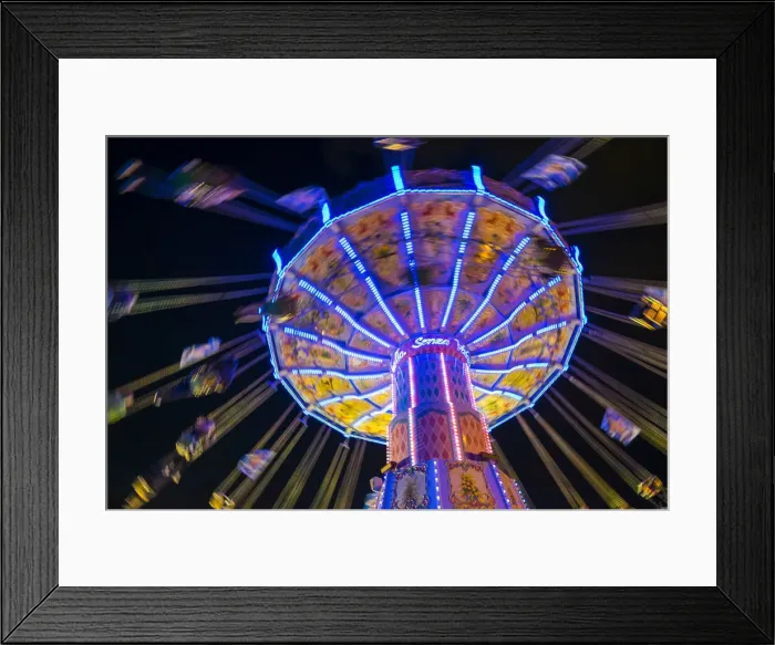Framed Print : Chair Swing ride at Hamburger DOM funfair at night, St. Pauli, Hamburg, Germany Framed Print : Chair Swing ride at Hamburger DOM funfair at night, St. Pauli, Hamburg, Germany