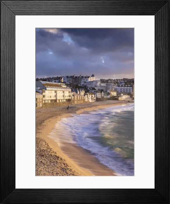 Framed Print : Waves crash against Porthmeor Beach in St Ives, Cornwall, England Framed Print : Waves crash against Porthmeor Beach in St Ives, Cornwall, England