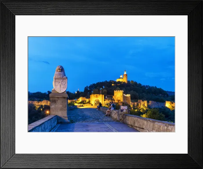 Framed Print : Tsarevets fortress and the Ascension Cathedral on the top of the hill, at dusk Framed Print : Tsarevets fortress and the Ascension Cathedral on the top of the hill, at dusk