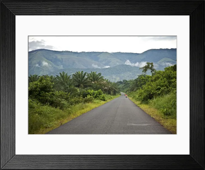 Framed Print : Burundi. The main road to Tanzania provides an essential trade route Framed Print : Burundi. The main road to Tanzania provides an essential trade route