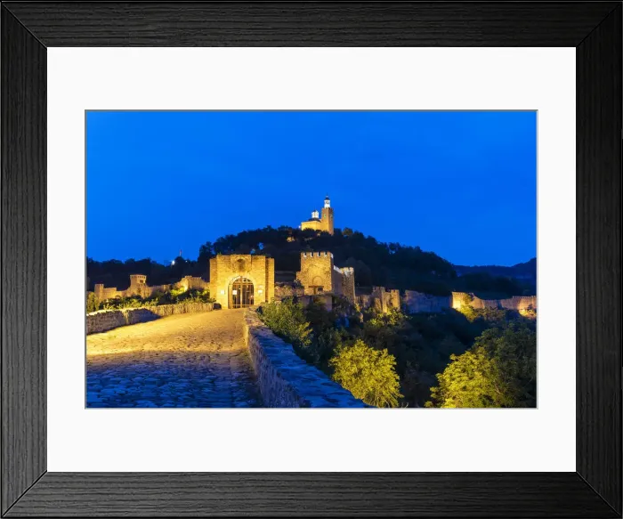 Framed Print : Tsarevets fortress and the Ascension Cathedral on the top of the hill, at dusk Framed Print : Tsarevets fortress and the Ascension Cathedral on the top of the hill, at dusk