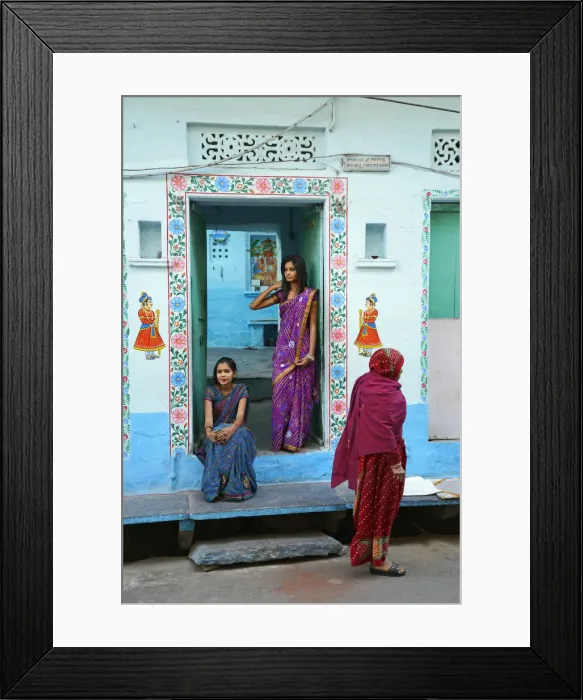 Framed Print : Girls outside a house in Udaipur, Rajasthan, India, Asia MR
