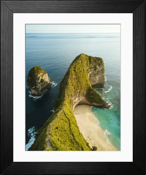 Framed Print : Aerial View of Kelingking Beach, Klungkung, Nusa Penida, Bali, Indonesia Framed Print : Aerial View of Kelingking Beach, Klungkung, Nusa Penida, Bali, Indonesia