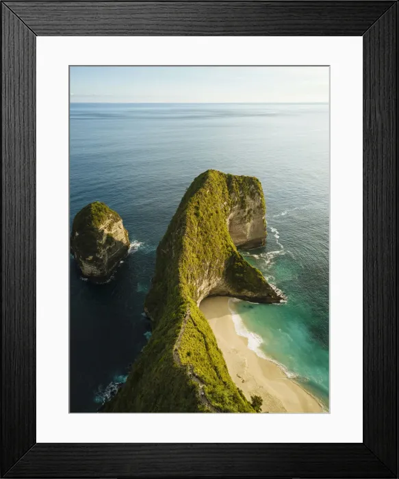 Framed Print : Aerial View of Kelingking Beach, Klungkung, Nusa Penida, Bali, Indonesia Framed Print : Aerial View of Kelingking Beach, Klungkung, Nusa Penida, Bali, Indonesia