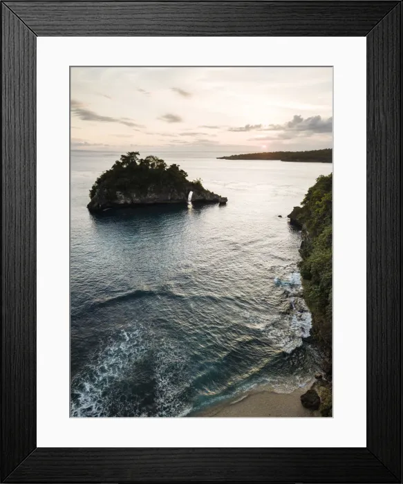 Framed Print : Crystal Bay at Sunset, Nusa Penida, Bali, Indonesia Framed Print : Crystal Bay at Sunset, Nusa Penida, Bali, Indonesia