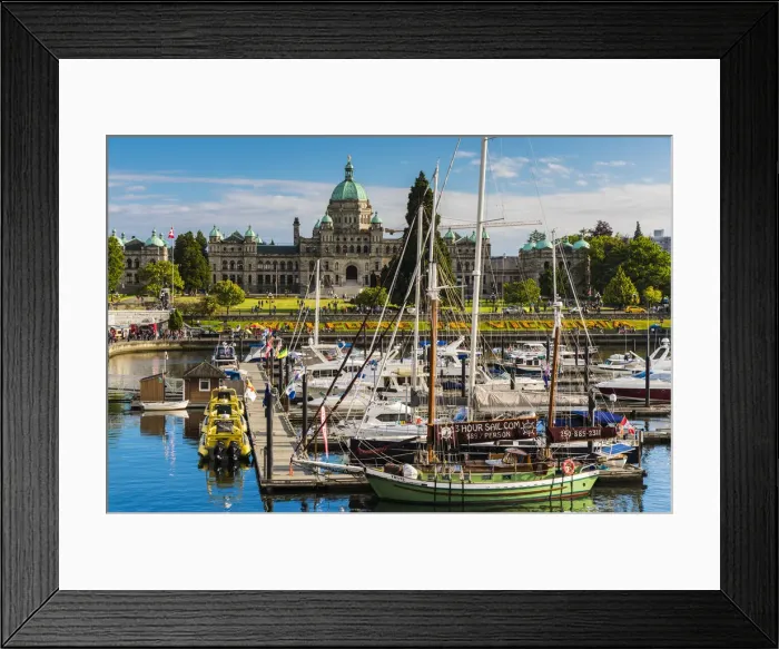 Framed Print : View of the British Columbia Parliament Buildings, Victoria, British Columbia, Canada Framed Print : View of the British Columbia Parliament Buildings, Victoria, British Columbia, Canada