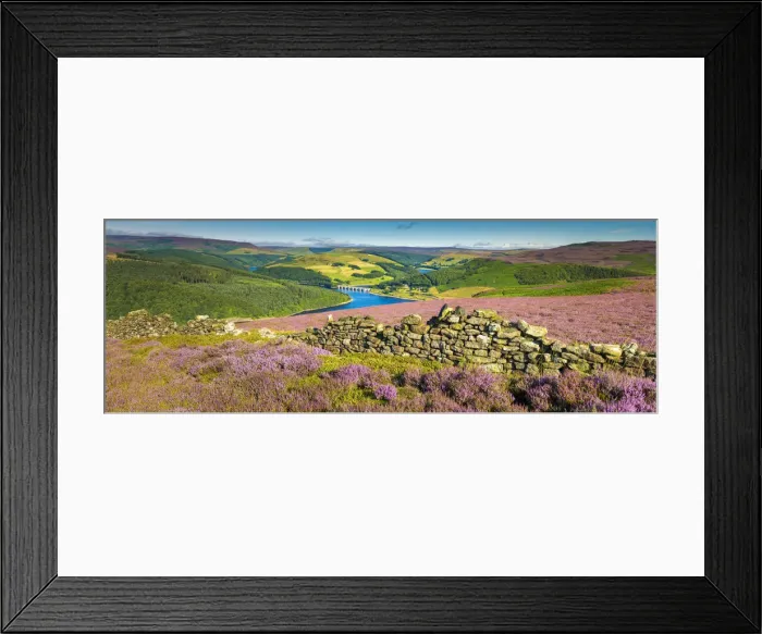 Framed Print : View Over Ladybower Reservoir, Peak District National Park, Derbyshire, England Framed Print : View Over Ladybower Reservoir, Peak District National Park, Derbyshire, England
