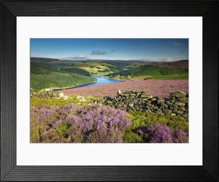 Framed Print : View Over Ladybower Reservoir, Peak District National Park, Derbyshire, England Framed Print : View Over Ladybower Reservoir, Peak District National Park, Derbyshire, England