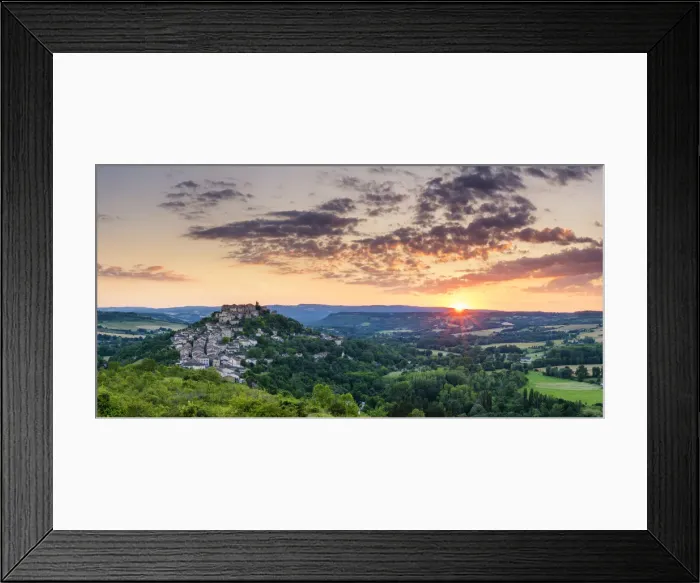 Framed Print : Sunset over Cordes sur Ciel, Tarn, Occitanie, France