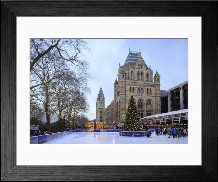 Framed Print : London, South Kensington, the Winter ice rink in front of the Natural History Museum Framed Print : London, South Kensington, the Winter ice rink in front of the Natural History Museum