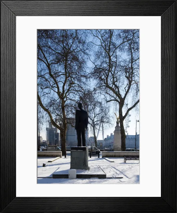 Framed Print : United Kingdom, England, London, Victoria Embankment Gardens in the snow showing