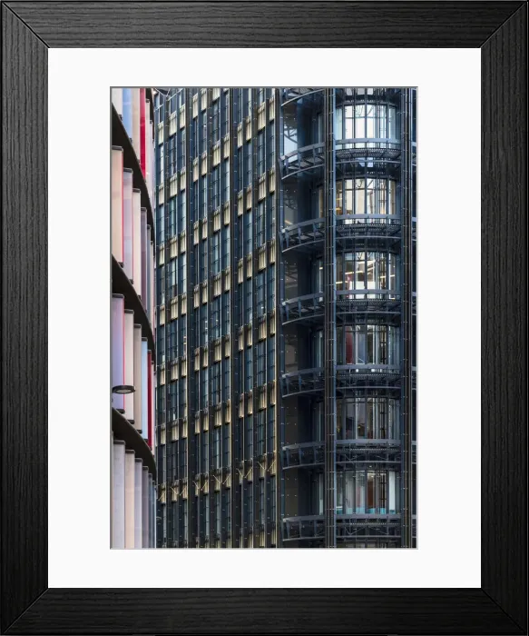 Framed Print : View of the modern facade of 10 Fleet Place by Skidmore, Owings & Merrill LLP (SOM) Framed Print : View of the modern facade of 10 Fleet Place by Skidmore, Owings & Merrill LLP (SOM)