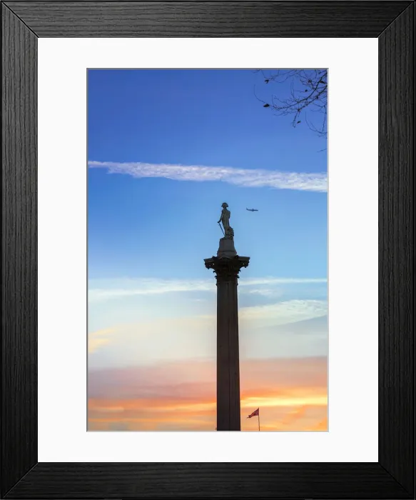Framed Print : Nelsons Column in Trafalgar Square at twilight, West End, Central London, England Framed Print : Nelsons Column in Trafalgar Square at twilight, West End, Central London, England