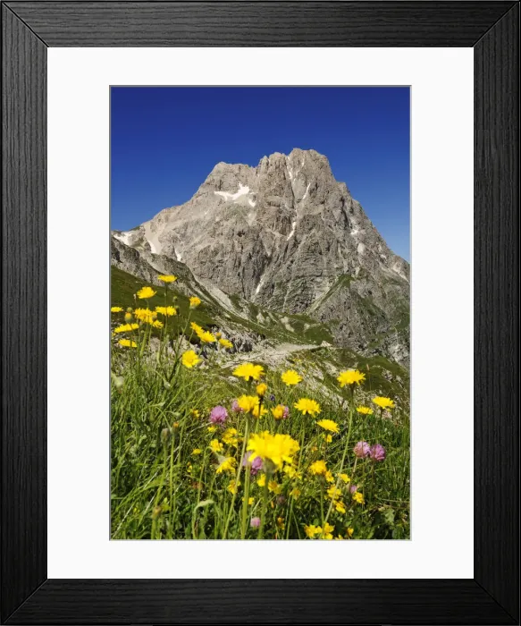 Framed Print : Corno Grande, Casale San Nicola, Campo Imperatore, Gran Sasso National Park, Abruzze Framed Print : Corno Grande, Casale San Nicola, Campo Imperatore, Gran Sasso National Park, Abruzze