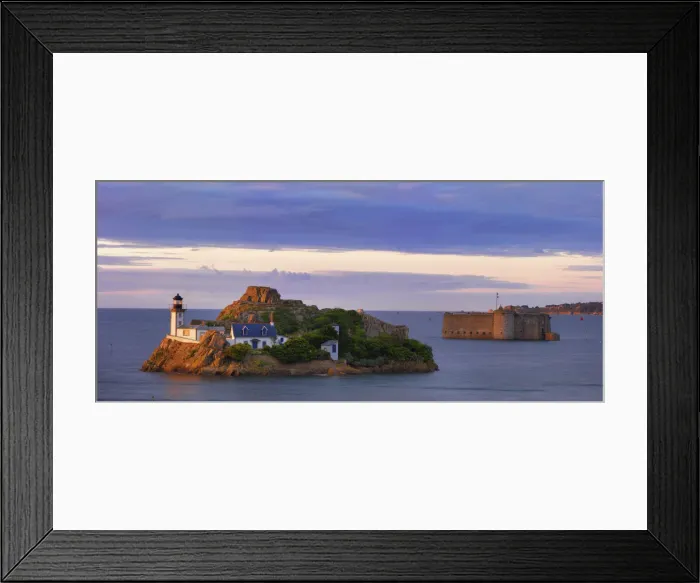Framed Print : France, Finistere, Bay of Morlaix, Carantec, Louet island and lighthouse with chateau Framed Print : France, Finistere, Bay of Morlaix, Carantec, Louet island and lighthouse with chateau