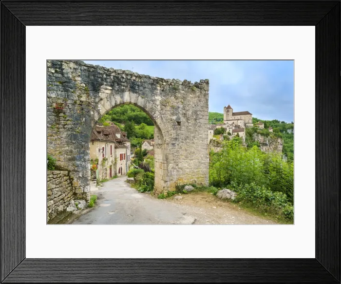 Framed Print : Gity gate entrance to medieval town of Saint-Cirq-Lapopie, Lot Department, Midi-Pyra na es Framed Print : Gity gate entrance to medieval town of Saint-Cirq-Lapopie, Lot Department, Midi-Pyra na es