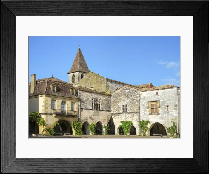 Framed Print : La place des Corniares town square of French bastide town of Monpazier, Dordogne Framed Print : La place des Corniares town square of French bastide town of Monpazier, Dordogne