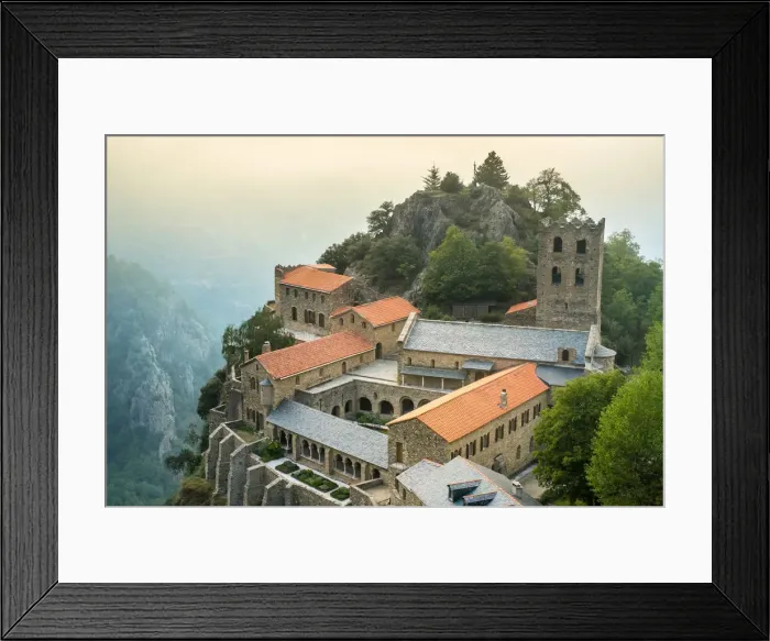 Framed Print : Abbaye Saint-Martin du Canigou, Pyra na es-Orientales, Languedoc-Roussillon, France Framed Print : Abbaye Saint-Martin du Canigou, Pyra na es-Orientales, Languedoc-Roussillon, France