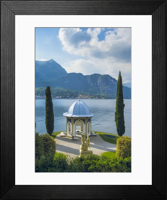 Framed Print : Villa Melzi, Bellagio, Como lake, Lombardy, Italy. Moorish kiosk on the lakefront Framed Print : Villa Melzi, Bellagio, Como lake, Lombardy, Italy. Moorish kiosk on the lakefront