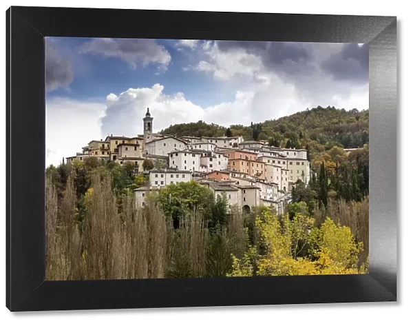Hilltop village of Preci in autumn, Province of Perugia, Umbria, Italy