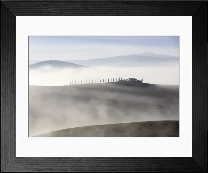 Framed Print : House in the mist, Val d Orcia; Tuscany; Italy Framed Print : House in the mist, Val d Orcia; Tuscany; Italy