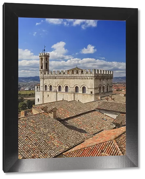 Italy, Umbria, Perugia district, Gubbio, View of the city and Palazzo dei Consoli