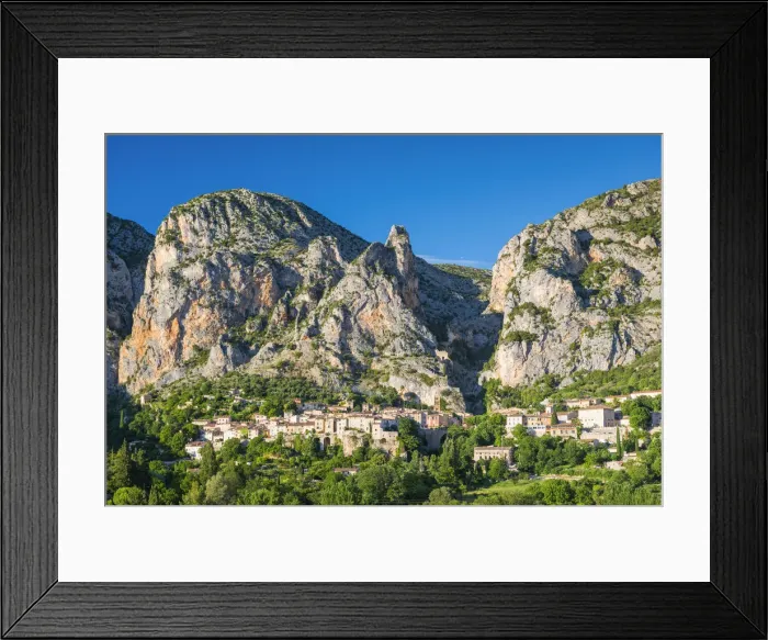 Framed Print : Moustiers-Sainte-Marie, Provence, France Framed Print : Moustiers-Sainte-Marie, Provence, France