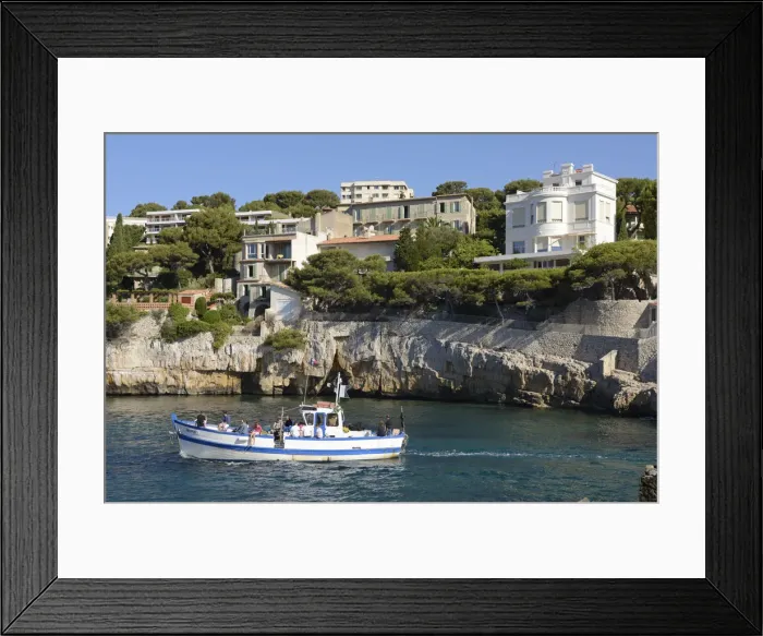 Framed Print : Tour boat of the coast of Cassis, Provence Alpes Cote d Azur, Provence, France Framed Print : Tour boat of the coast of Cassis, Provence Alpes Cote d Azur, Provence, France