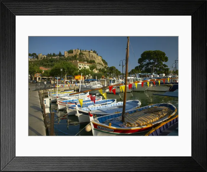 Framed Print : Cassis Harbour, Bouches du Rhone, Cote d Azur, Provence, France Framed Print : Cassis Harbour, Bouches du Rhone, Cote d Azur, Provence, France