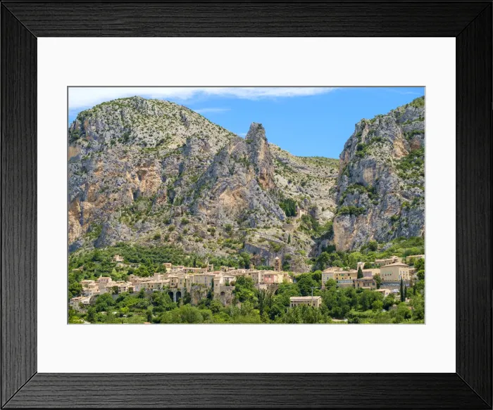 Framed Print : Town of Moustiers-Sainte-Marie at the entrance of the Gorge du Verdon Framed Print : Town of Moustiers-Sainte-Marie at the entrance of the Gorge du Verdon