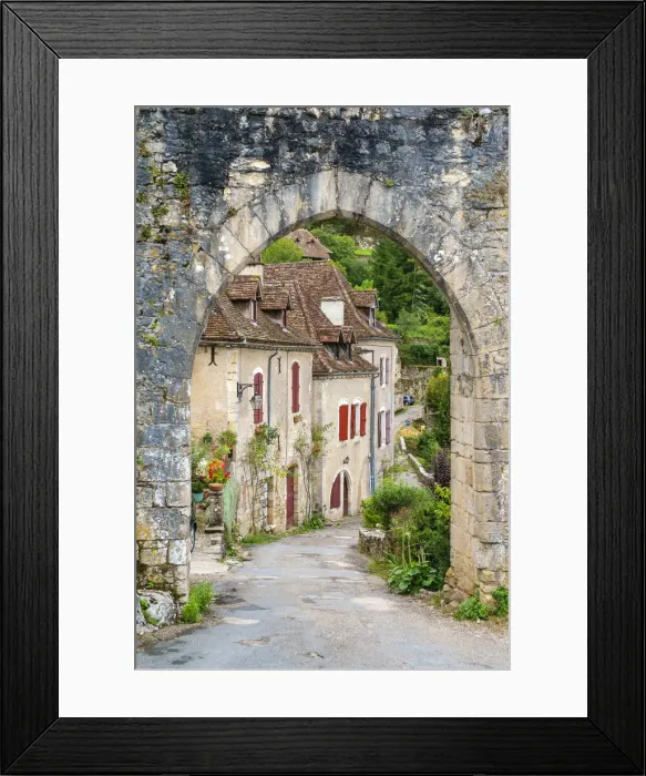 Framed Print : Gity gate entrance to medieval town of Saint-Cirq-Lapopie, Lot Department