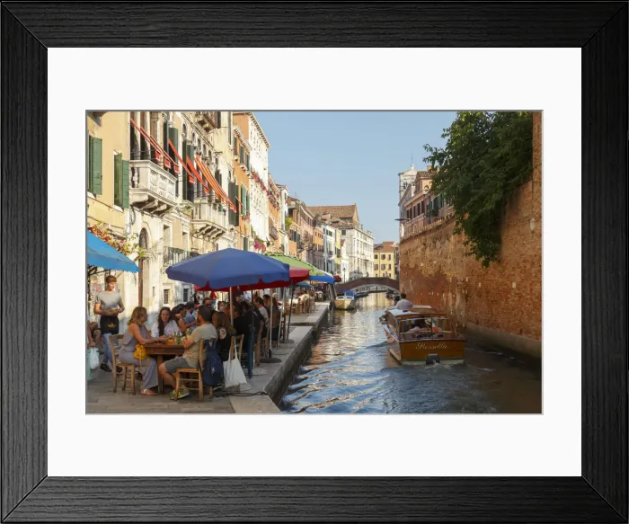 Framed Print : Metting Points at Fondamenta della Misericordia, Sestiere Cannaregio, Venice, Italy Framed Print : Metting Points at Fondamenta della Misericordia, Sestiere Cannaregio, Venice, Italy