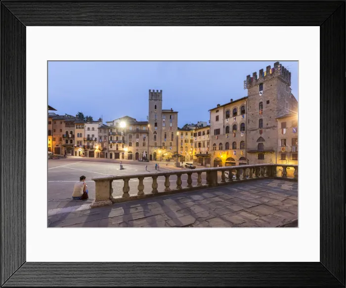 Framed Print : Italy. Tuscany. Arezzo district. Val di Chiana Arezzo. Piazza Grande Framed Print : Italy. Tuscany. Arezzo district. Val di Chiana Arezzo. Piazza Grande