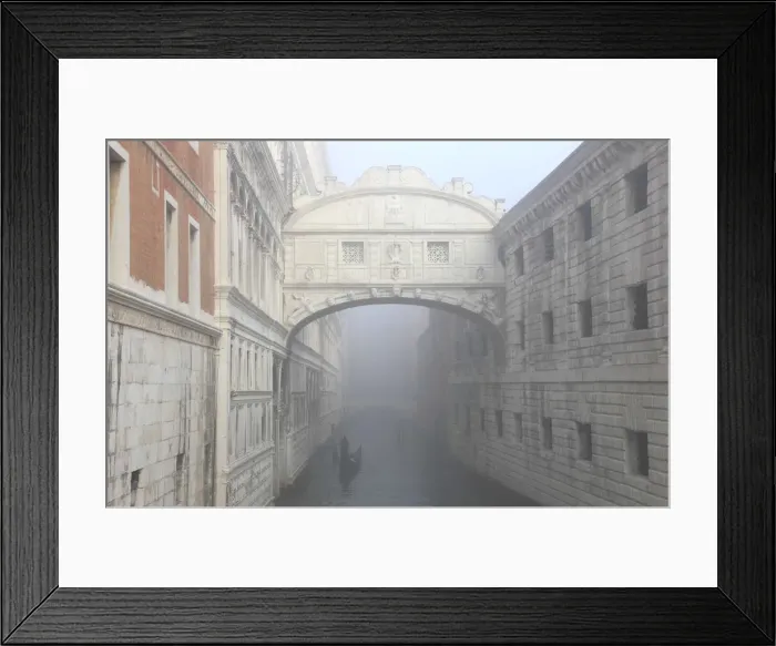 Framed Print : View from the Ponte della Paglia Bridge on the Bridge of Sighs, Venice, Veneto, Italy Framed Print : View from the Ponte della Paglia Bridge on the Bridge of Sighs, Venice, Veneto, Italy