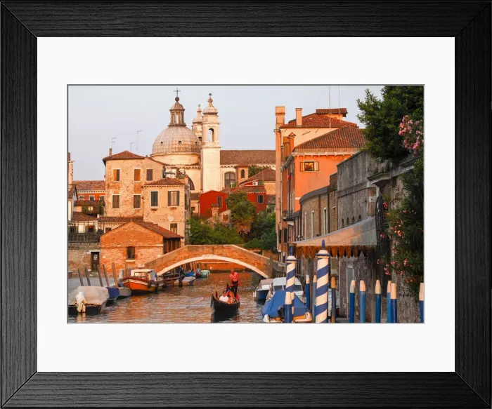 Framed Print : Gondola on the Rio Ognissanti, Chiesa di Santa Maria del Rosario, Venecia, Veneto, Italy Framed Print : Gondola on the Rio Ognissanti, Chiesa di Santa Maria del Rosario, Venecia, Veneto, Italy