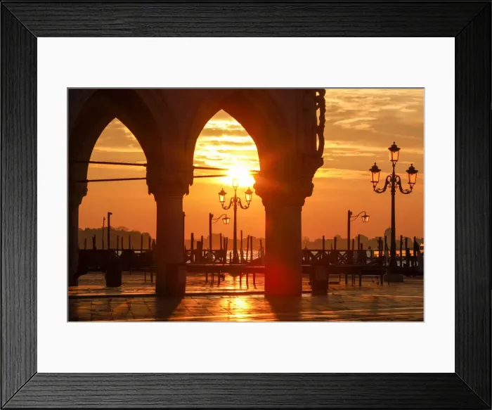 Framed Print : Sunrise through the Arches of Doges Palace in Piazzetta San Marco, Venice, Veneto Framed Print : Sunrise through the Arches of Doges Palace in Piazzetta San Marco, Venice, Veneto