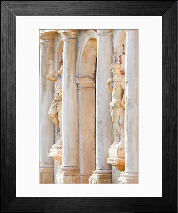 Framed Print : Sculptures on the Neoclassical Faazade of the Palazzo Giusti on the Canal Grande, Venice Framed Print : Sculptures on the Neoclassical Faazade of the Palazzo Giusti on the Canal Grande, Venice