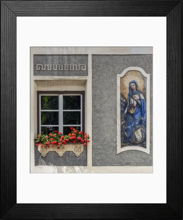 Framed Print : Painted facade of a house in Glorenza - Glurns, Trentino Alto Adige - South Tyrol, Italy Framed Print : Painted facade of a house in Glorenza - Glurns, Trentino Alto Adige - South Tyrol, Italy