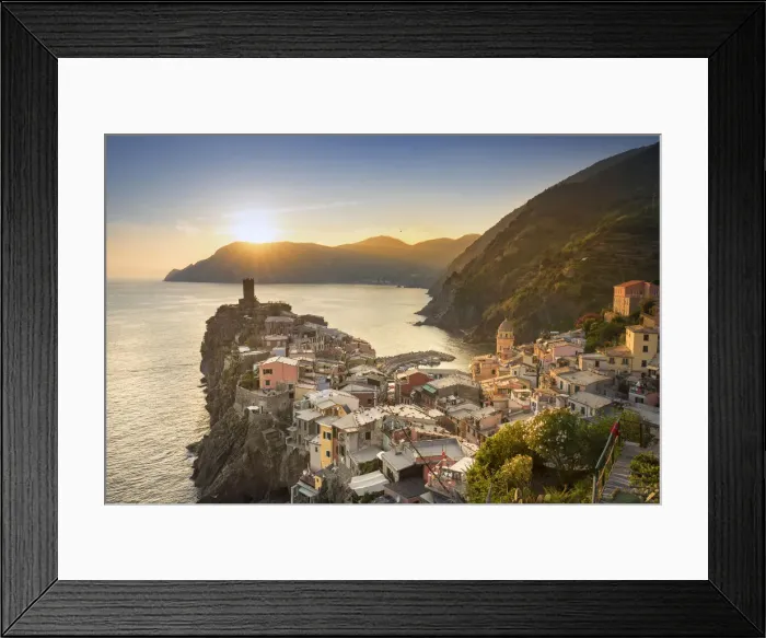 Framed Print : Italy. Liguria. Parco Nazionale delle Cinque Terre. La Spezia district Cinque Terre Framed Print : Italy. Liguria. Parco Nazionale delle Cinque Terre. La Spezia district Cinque Terre