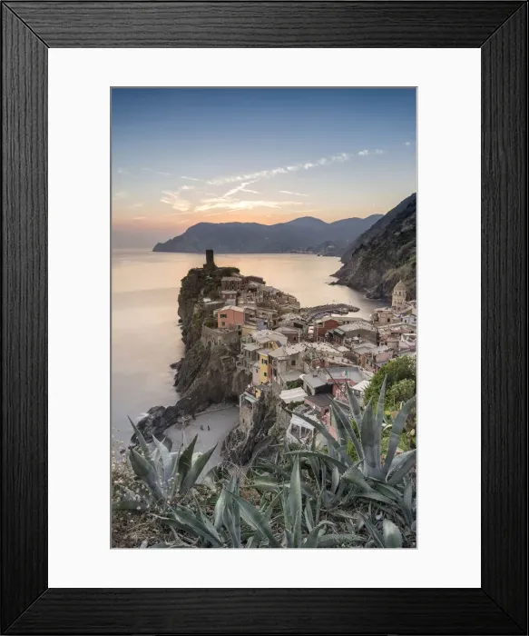Framed Print : Italy. Liguria. Parco Nazionale delle Cinque Terre. La Spezia district Cinque Terre Framed Print : Italy. Liguria. Parco Nazionale delle Cinque Terre. La Spezia district Cinque Terre