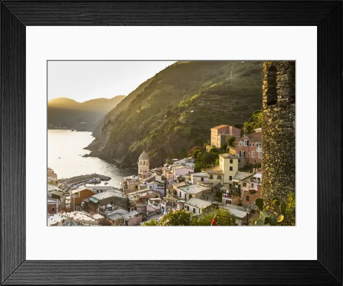 Framed Print : Italy. Liguria. Parco Nazionale delle Cinque Terre. La Spezia district Cinque Terre Framed Print : Italy. Liguria. Parco Nazionale delle Cinque Terre. La Spezia district Cinque Terre