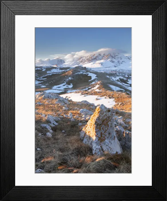 Framed Print : Italy, Abruzzo, Limestone rocks on the Campo Imperatore plateau Framed Print : Italy, Abruzzo, Limestone rocks on the Campo Imperatore plateau