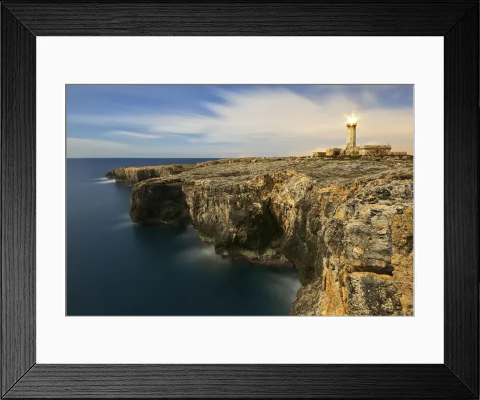 Framed Print : Italy, Sicil, The lighthouse on the cliffs of Capo Murro di Porco, Plemmirio Natural