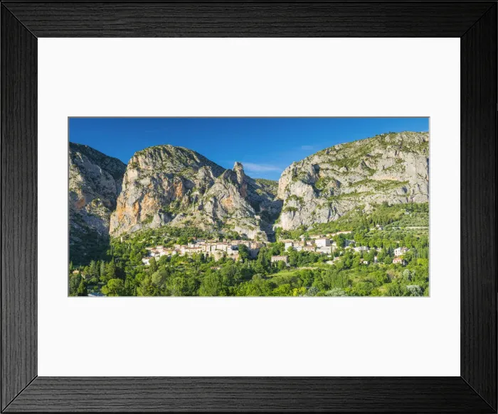 Framed Print : Moustiers-Sainte-Marie, Provence, France Framed Print : Moustiers-Sainte-Marie, Provence, France