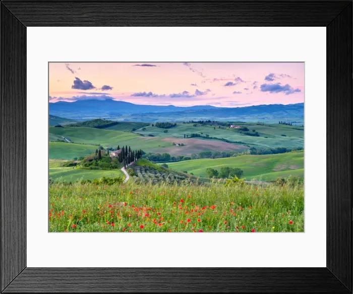 Framed Print : Podere Belvedere at sunrise, San Quirico d Orcia, Val d Orcia, Tuscany, Italy Framed Print : Podere Belvedere at sunrise, San Quirico d Orcia, Val d Orcia, Tuscany, Italy