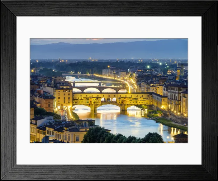Framed Print : Ponte Vecchio on the Arno river and buildings in the old town at night, Florence Framed Print : Ponte Vecchio on the Arno river and buildings in the old town at night, Florence