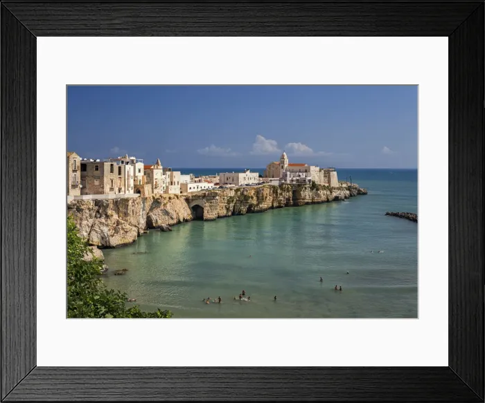 Framed Print : Italy, Italia. Apulia, Puglia, Foggia district Framed Print : Italy, Italia. Apulia, Puglia, Foggia district