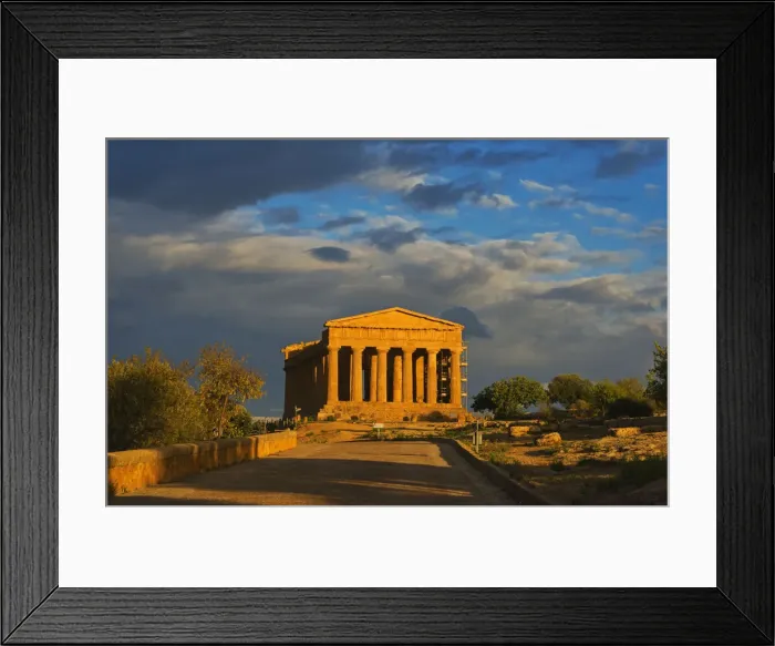 Framed Print : Temple of Concordia, Valley of the Temples, Agrigento, Sicily, Italy