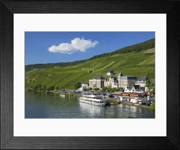 Framed Print : Bernkastel-Kues, Rhineland-Palatinate, Germany Framed Print : Bernkastel-Kues, Rhineland-Palatinate, Germany